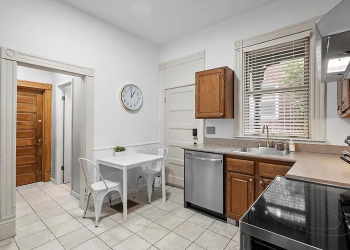 Oakland, !a Modern And Stylish Private Bedroom With Shared Bathroom Homestay Pittsburgh