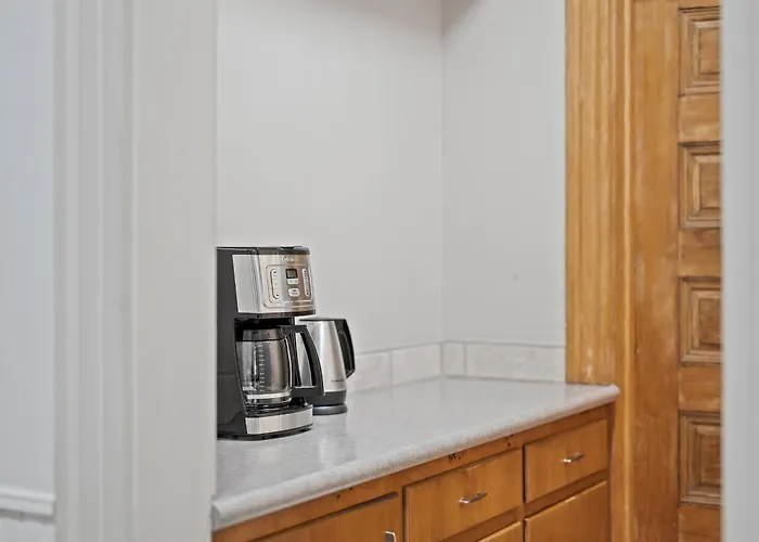 Oakland, !a Modern And Stylish Private Bedroom With Shared Bathroom Homestay