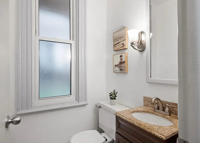 Oakland, !a Modern And Stylish Private Bedroom With Shared Bathroom *